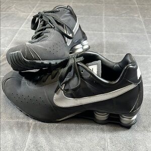 Nike SHOX (2011) Black and Gray Athletic Shoes